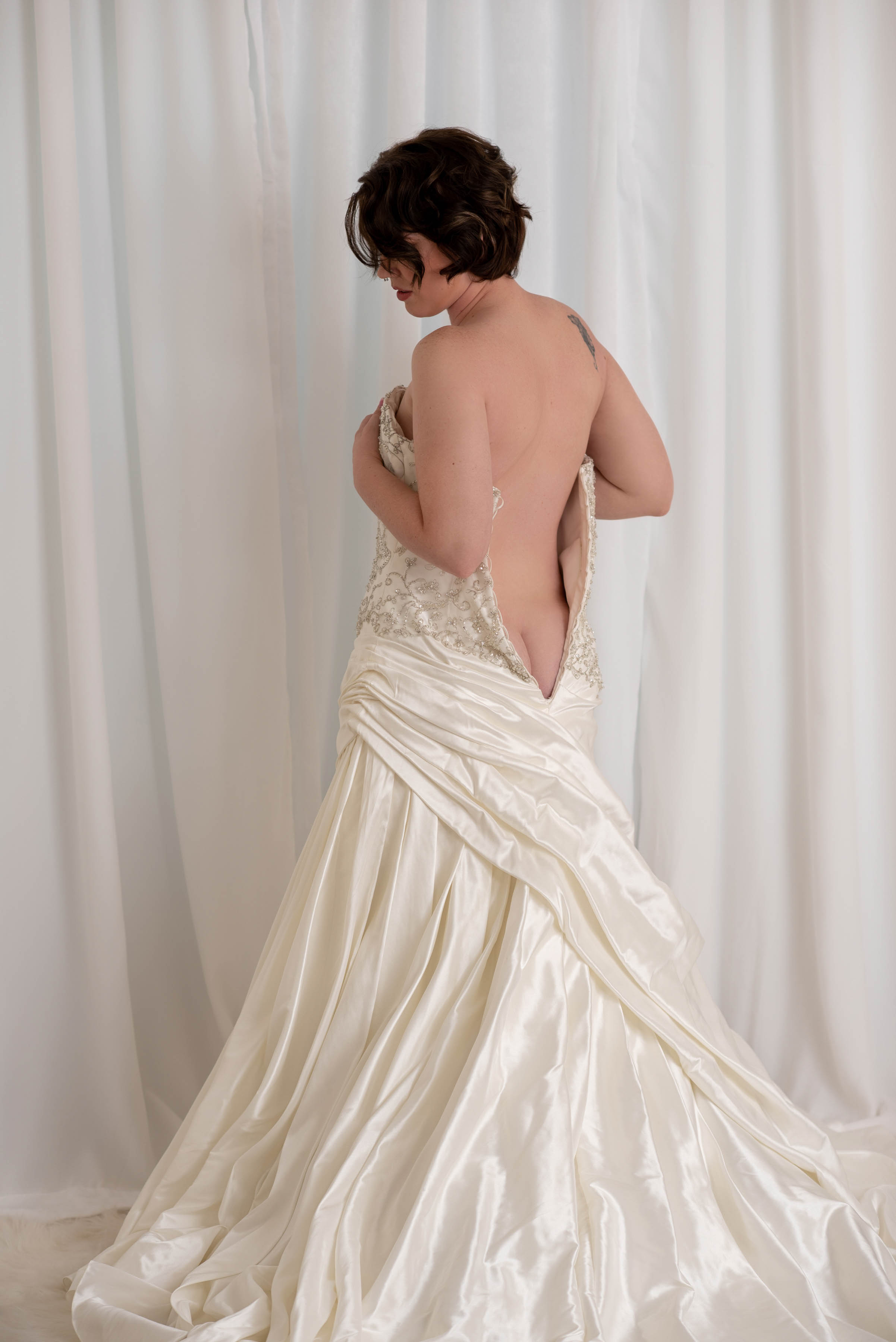 https://onesoulboudoir.com/wp-content/uploads/bridal_8.jpg